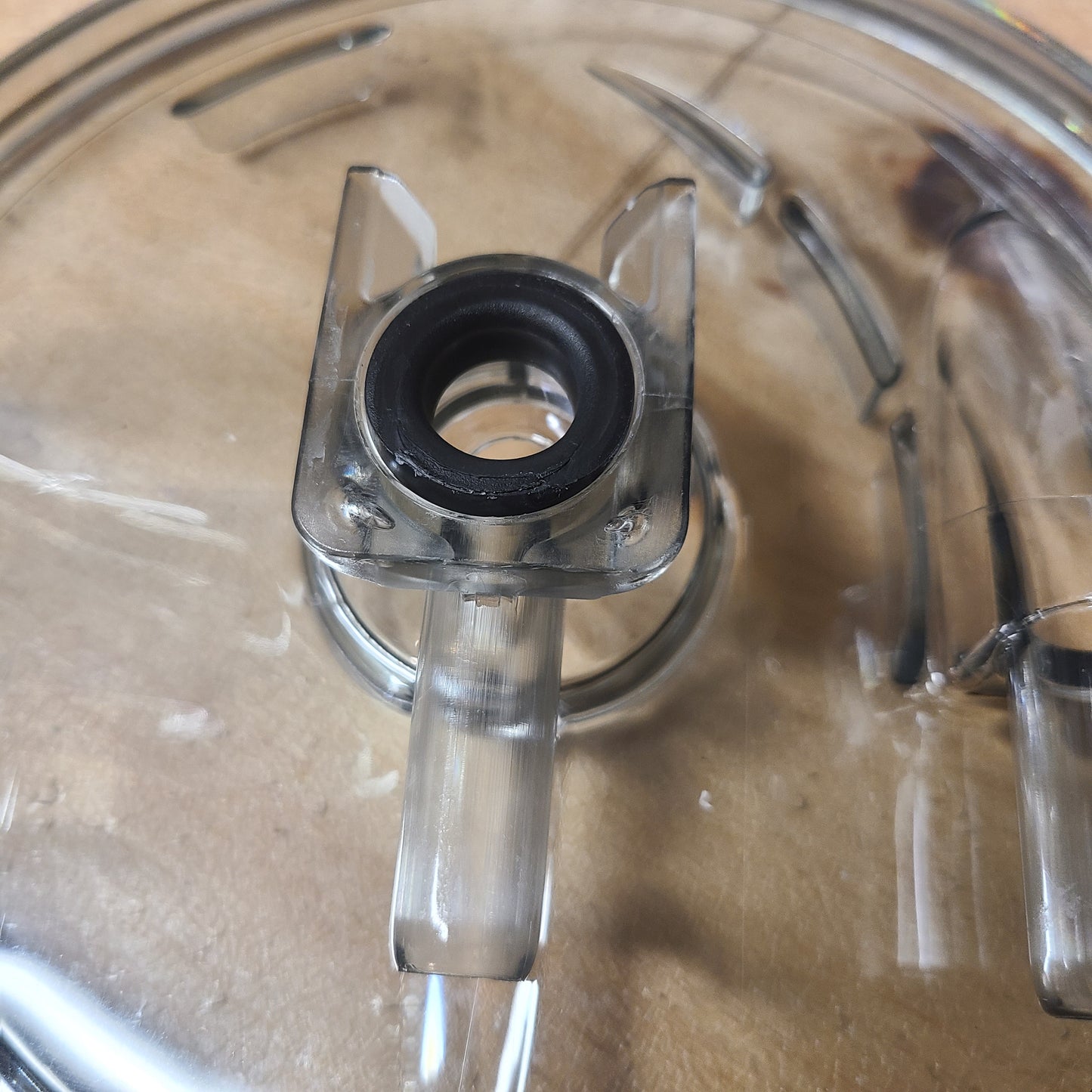 Clear Lid Internal Gasket Seal